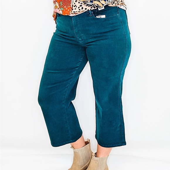 Judy Blue Emerald Straight Leg Crop Jeans - Picture 1 of 7